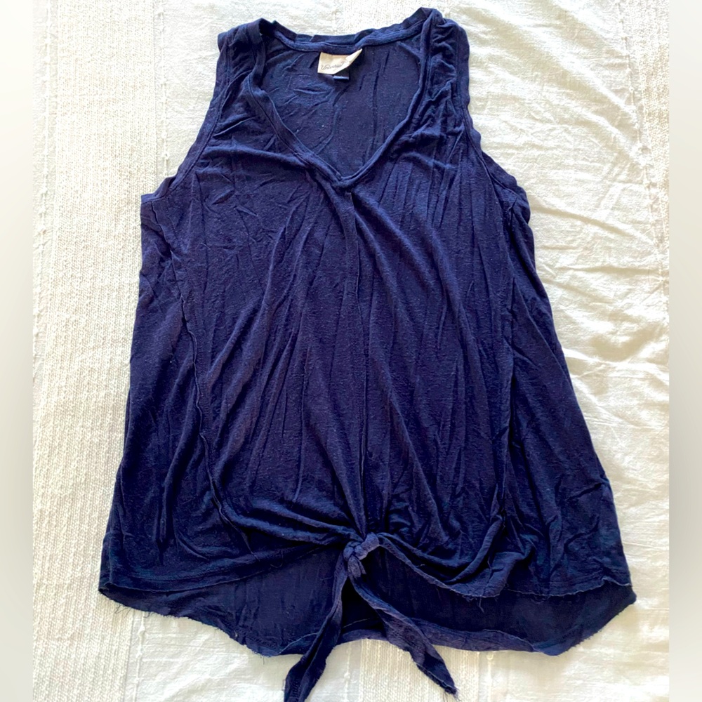 Universal Thread Women’s S Navy blue tie sleeveless Top